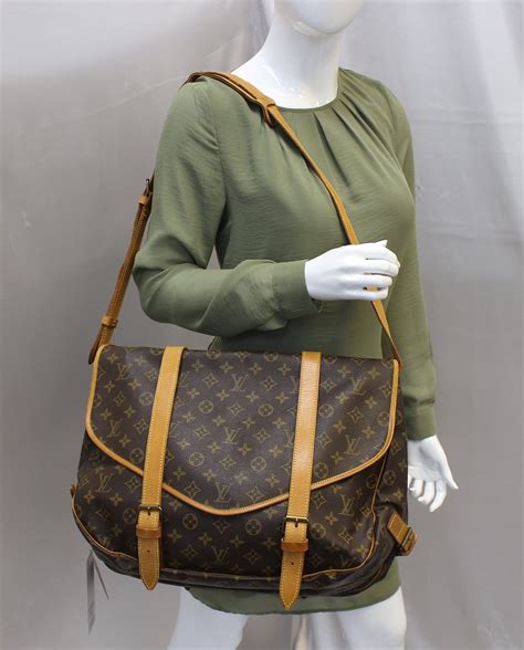 louis vuitton monogram saumur 43 shoulder bag